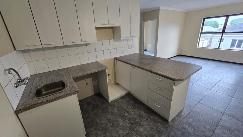 To Let 2 Bedroom Property for Rent in Goodwood Central Western Cape